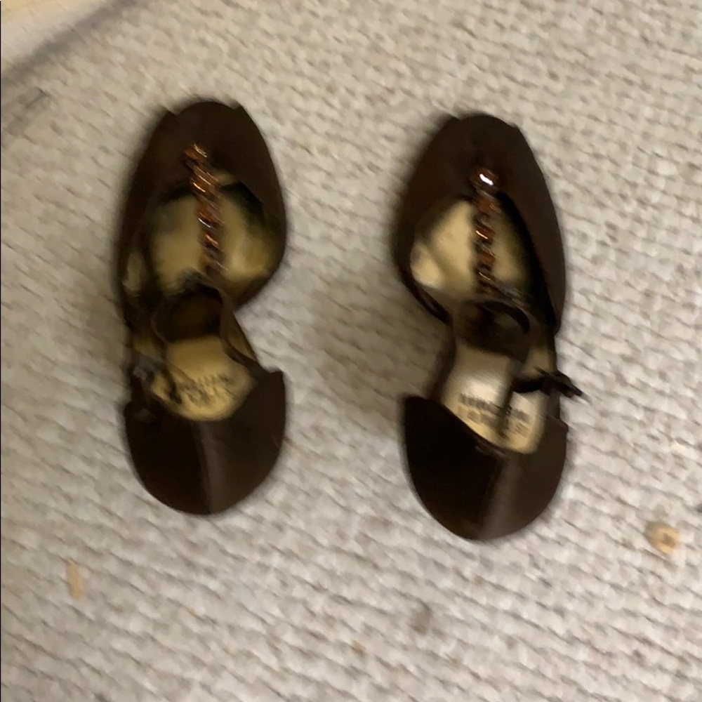 Shoes - Picture 2 of 4